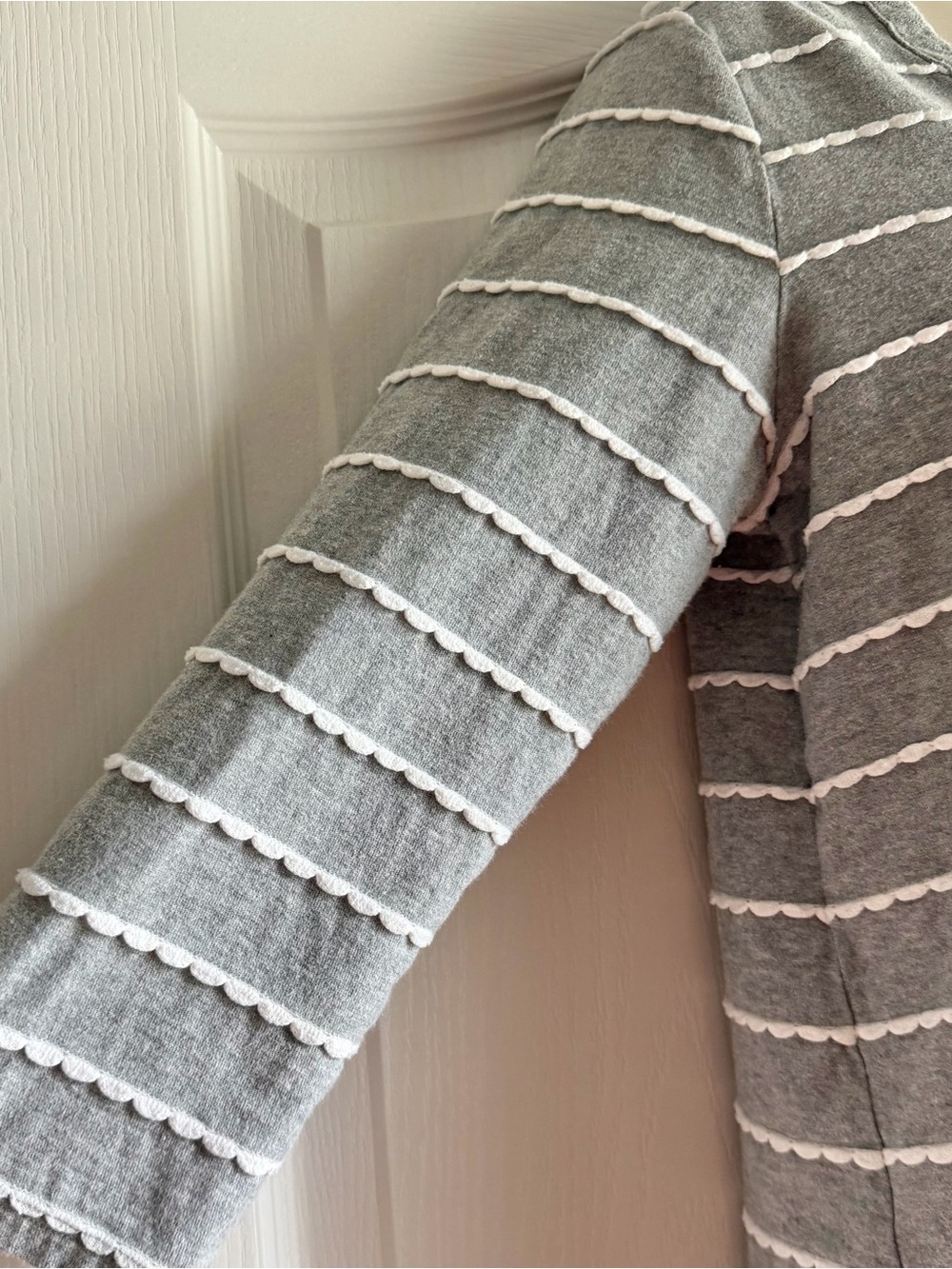 Mododoc Scallop Striped 3/4 Sleeve Top - Picture 4 of 7